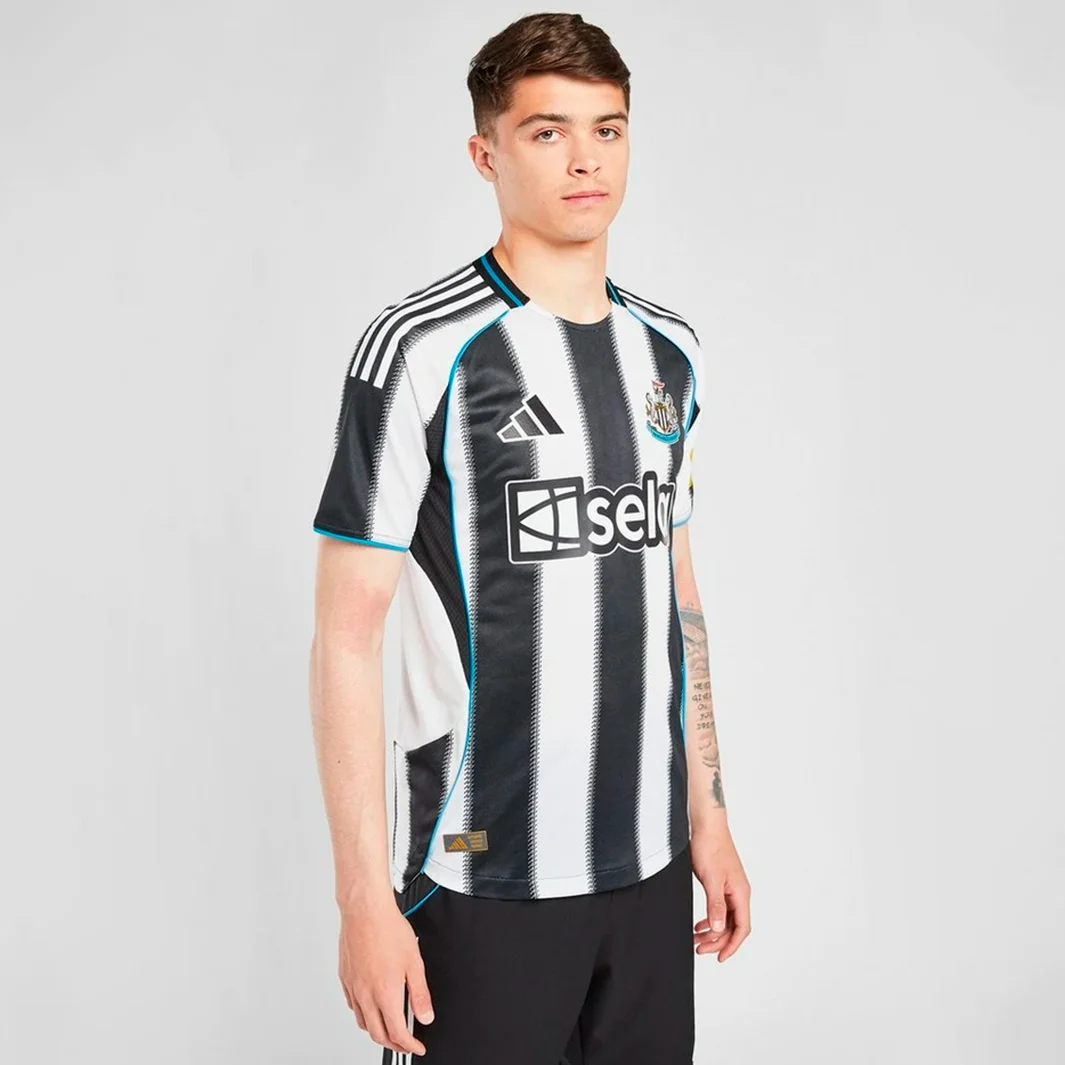 Camisa Newcastle United Jogador 2025/26 Home – Futcompany | A melhor loja de Camisas de Time do Brasil